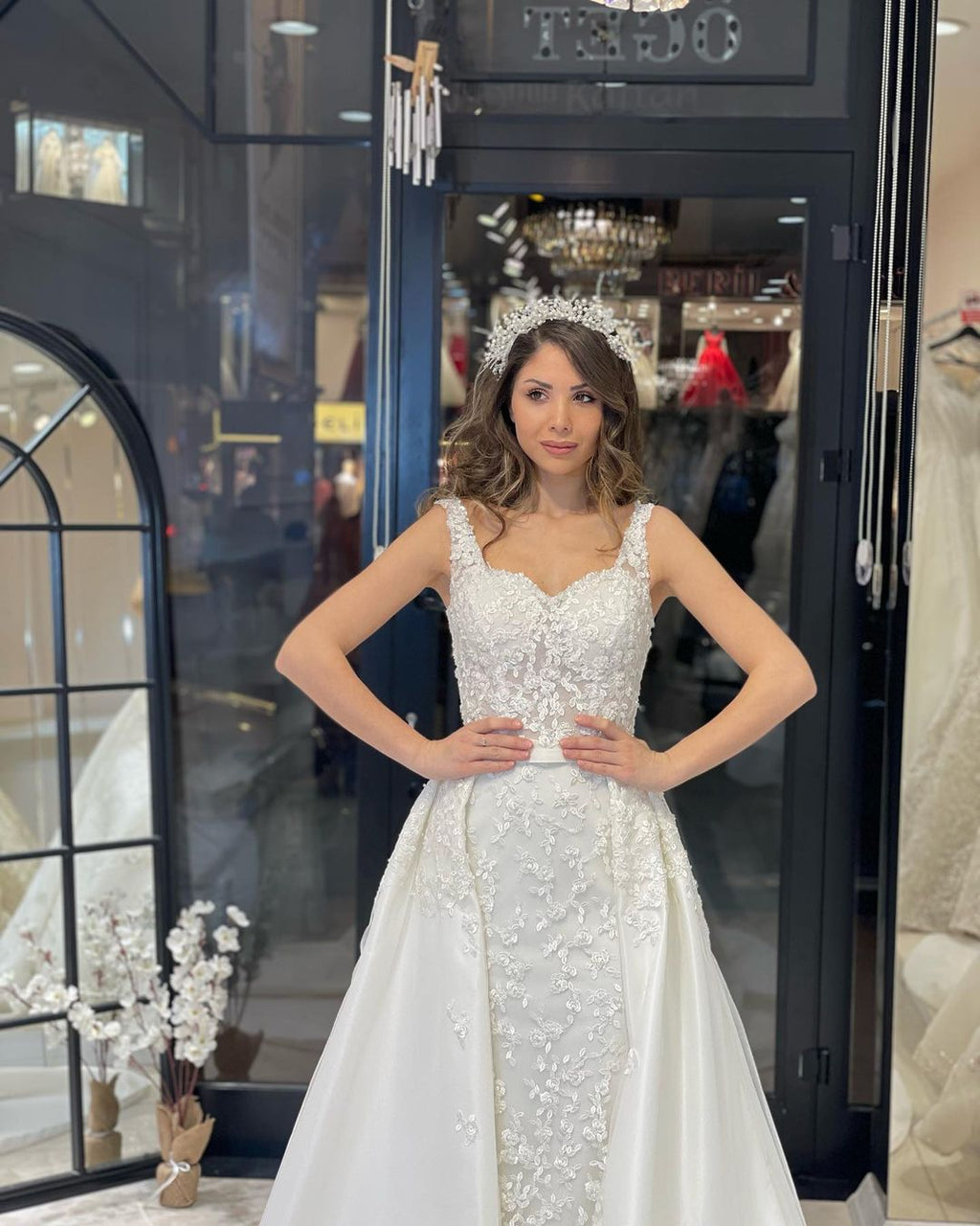 Vestido de Noiva Comprido até ao Chão, com Decote Coração, Alças Finas, Estilo Sereia, em Renda, com Cauda de Corte Real