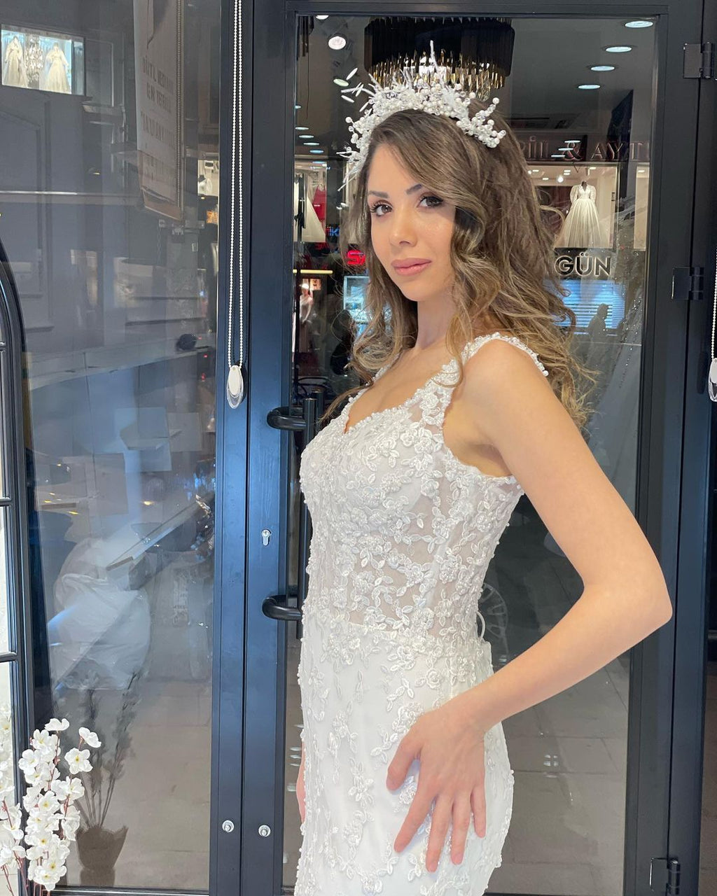 Vestido de Noiva Comprido até ao Chão, com Decote Coração, Alças Finas, Estilo Sereia, em Renda, com Cauda de Corte Real