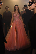 Vestidos de baile cor-de-rosa compridos em linha A, sem mangas, com um ombro só, em tule, com pedras brilhantes