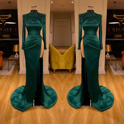 Robe de bal longue sexy vert foncé à col haut, manches longues, ornée de perles, avec fente
