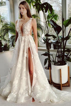 Vestido de Noiva Sexy Longo Marfim com Decote em V, Corte em A, Fenda Frontal e Sem Mangas, com Renda