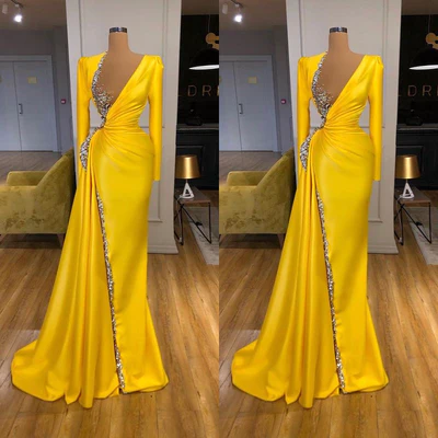 Vestido de Baile Comprido Amarelo Sexy com Decote em V, Lantejoulas e Fenda, com Mangas Compridas