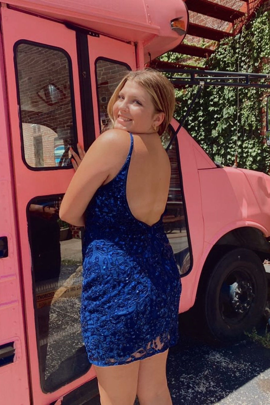 Vestidos Curtos para Regresso a Casa, Sem Mangas, com Alças Finas, Decote em V, Azul Real Sedutor