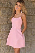 Vestido Curto Cor-de-Rosa para Baile de Regresso a Casa com Alças Finas e Bolsos