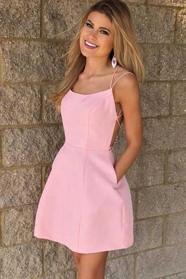 Vestido Curto Cor-de-Rosa para Baile de Regresso a Casa com Alças Finas e Bolsos