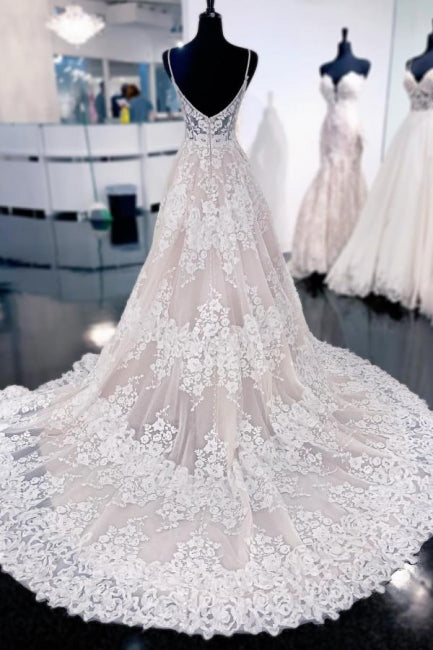 Vestidos de Noiva Sexy com Alças Finas, Sem Mangas, Corte em A, Renda, Costas Descobertas e Cauda