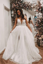 Vestidos de Noiva em Renda com Alças Finas Sensuais, Sem Mangas, Corte em Linha A