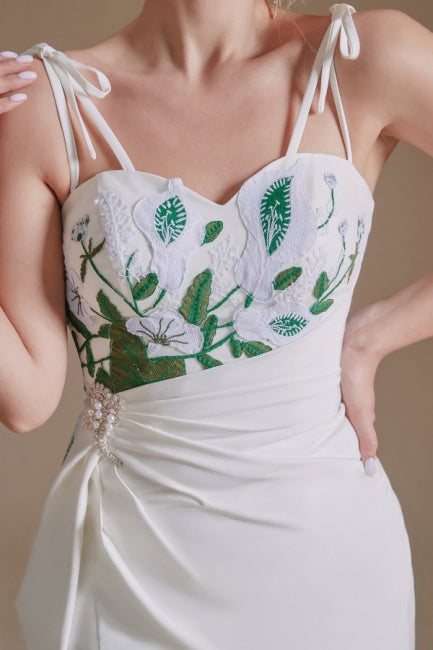 Sexy Spaghettiträger Ärmellose Meerjungfrau Bodenlange Satin Brautkleider 