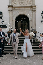 Vestidos de novia sexys de tul con apliques, sin tirantes, sin mangas, hasta el suelo y corte en columna 