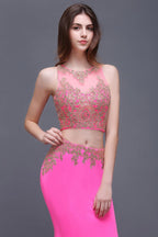 Vestidos de fiesta fucsia con corte tubo, corte redondo y satén elástico
