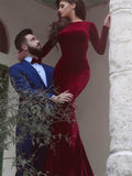 Robes de bal en velours à manches longues avec fourreau/colonne, volants et longueur au sol