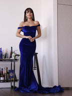 Sheath/Column Ruffles Off-the-Shoulder Velvet Sleeveless Prom Dresses