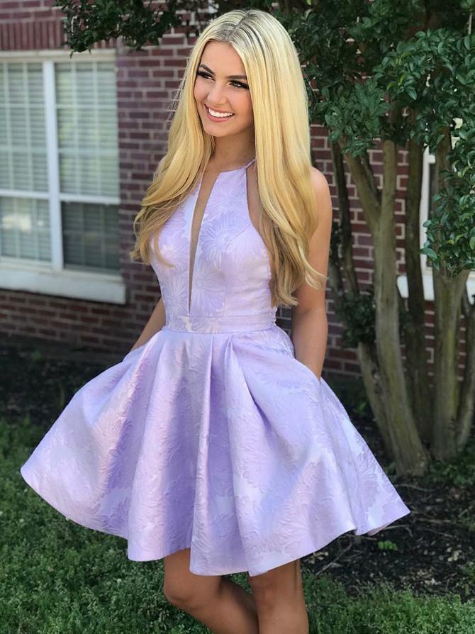 Vestido de fiesta corto de corte A con escote en V profundo y cuello halter sin mangas