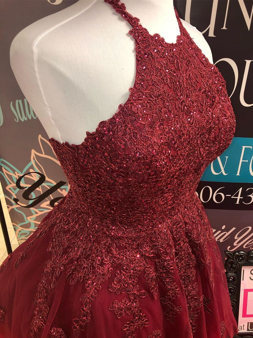 Robes courtes trapèze à col licou en dentelle et tulle dos nu pour bal de promo et retour à la maison