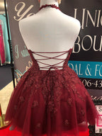 Robes courtes trapèze à col licou en dentelle et tulle dos nu pour bal de promo et retour à la maison