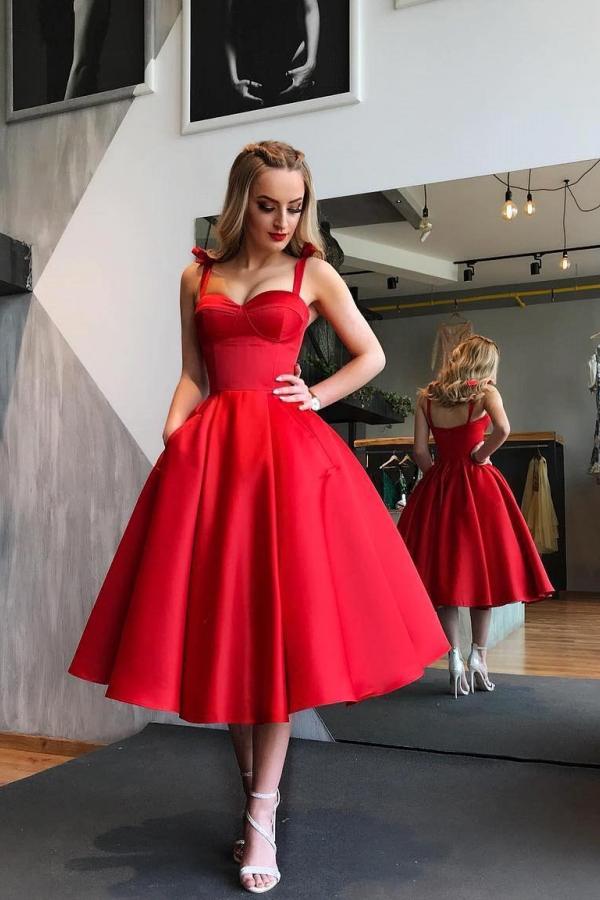 Abito corto a linea ad A con scollo a cuore in raso rosso per ballo con tasche