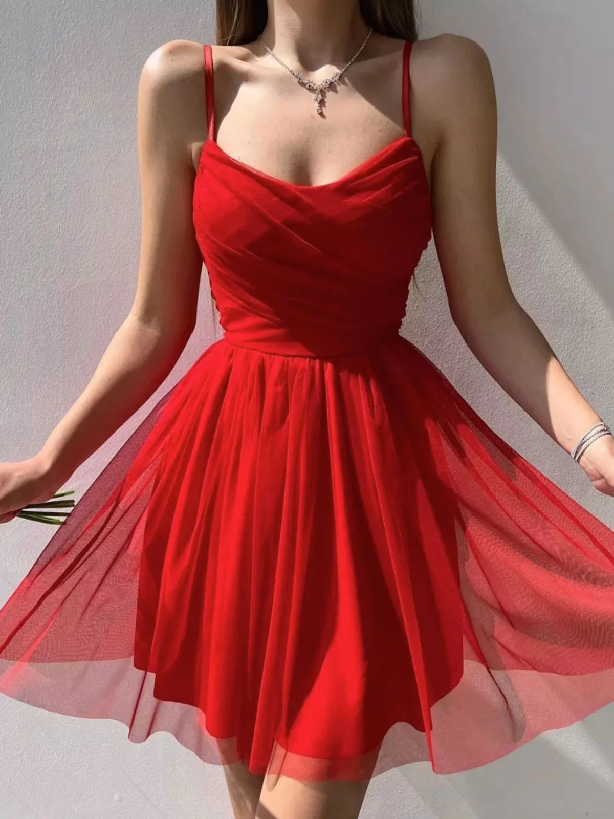 Abito corto a linea ad A con scollo a cuore, spalline sottili, chiffon, rosso, abiti per il ritorno a casa
