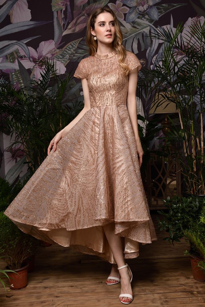 Vestido de cóctel de manga corta con lentejuelas y cuentas, corte alto-bajo