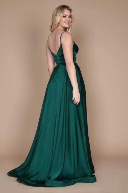 Vestidos de cetim para cerimónia simples verdes com alças finas, sem mangas, corte coluna e folhos