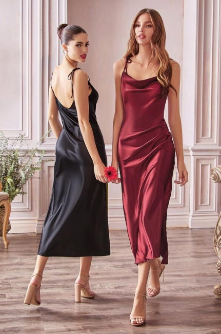 Vestidos de Dama de Honra Simples Verdes com Alças de Espaguete, Sem Mangas, Estilo Sereia, Elásticos, em Cetim Tecido com Folhos