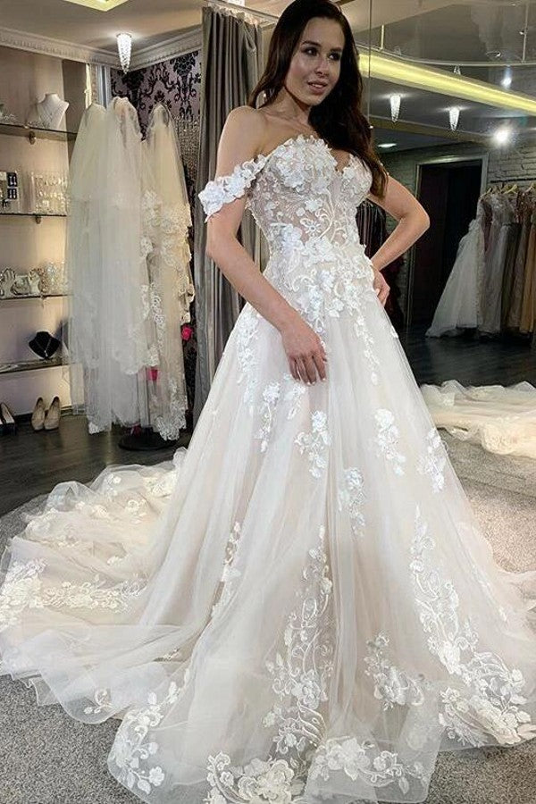 Vestido de Noiva Simples Longo em Tule com Corte em A, Aplicações de Renda e Ombros Descobertos