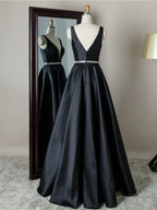 Robe de bal simple longue en satin, ligne A, col en V, dos nu, noire, robe de soirée formelle pour remise de diplômes