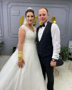 Vestido de novia sencillo de tul con encaje y escote en V y corte A