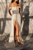 Vestido de Noiva Simples Longo Sereia com Lantejoulas e Ombros Descobertos com Fenda