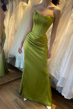 Robe de bal longue simple sirène sans bretelles jusqu'au sol