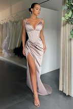Vestido Simples Longo de Sereia com Decote em V e Sem Mangas para Baile com Fenda