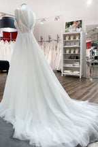Abito da sposa semplice lungo con scollo a V, paillettes, volant, linea a trapezio, tulle e schiena scoperta