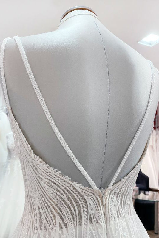 Abito da sposa semplice lungo con scollo a V, paillettes, volant, linea a trapezio, tulle e schiena scoperta