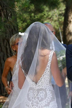 Vestido de novia elegante de playa con escote sencillo, sin mangas, bonito vestido de sirena con encaje y espalda en V 