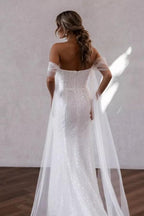 Abiti da sposa semplici con scollo a barca e paillettes a sirena