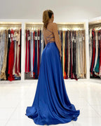 Robe de bal longue simple bleu royal en ligne A, col en V, dos nu avec fente