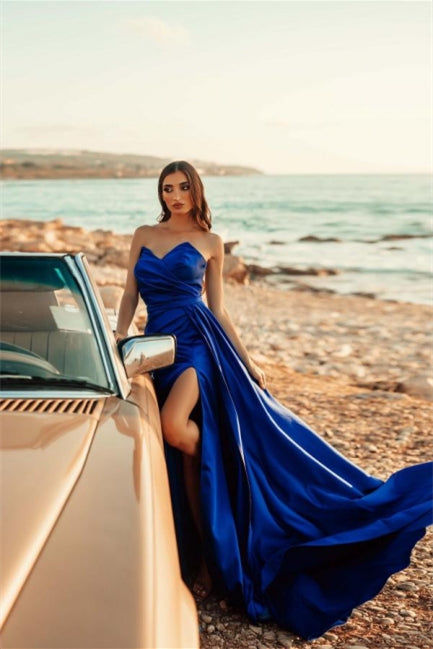 Vestidos de baile simples azul real compridos em linha A sem mangas com racha