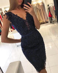 Robes de bal courtes simples à col en V avec gaine en dentelle