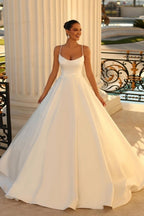 Robe de mariée en satin à bretelles spaghetti simples, sans manches, style robe de bal