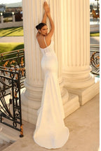 Robe de mariée sirène en satin sans manches à fines bretelles spaghetti avec dentelle