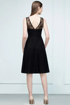Sleeveless Lace A-line Knee Length Bridesmaid Dresses