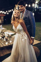 Robes de mariée de plage à bretelles spaghetti, col en V, dos nu