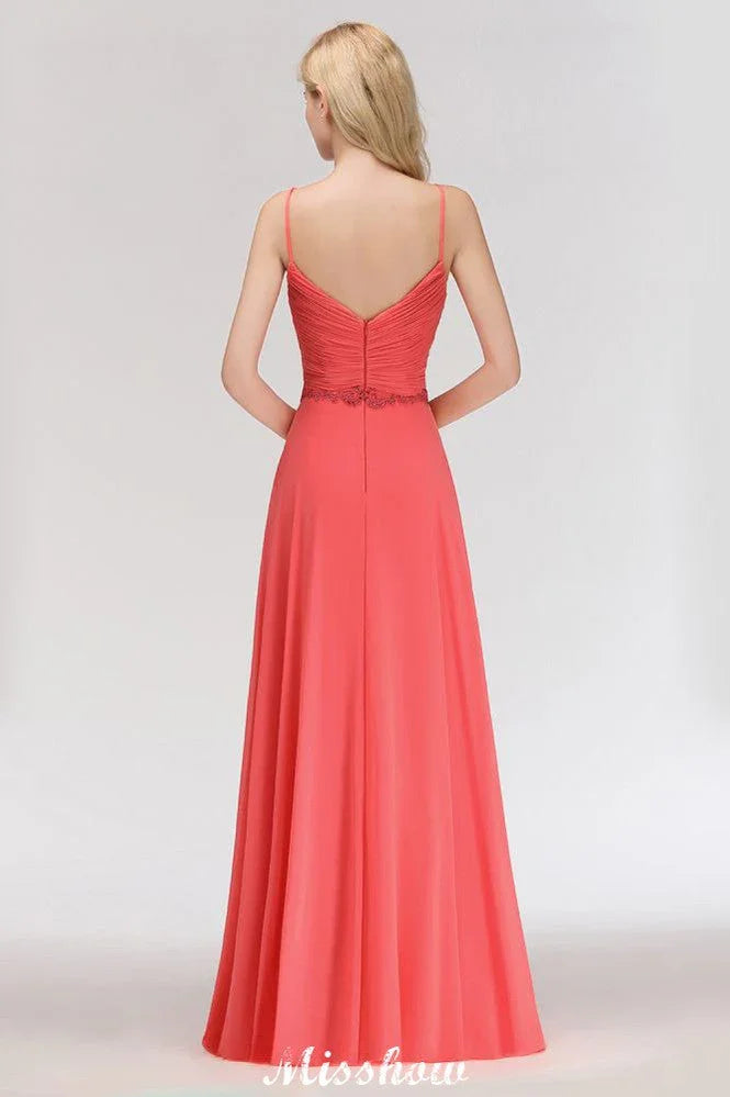 Vestido longo de noite em chiffon com alças finas, corte evasê, sem mangas, com bordados, para dama de honor