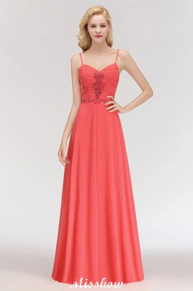 Vestido longo de noite em chiffon com alças finas, corte evasê, sem mangas, com bordados, para dama de honor