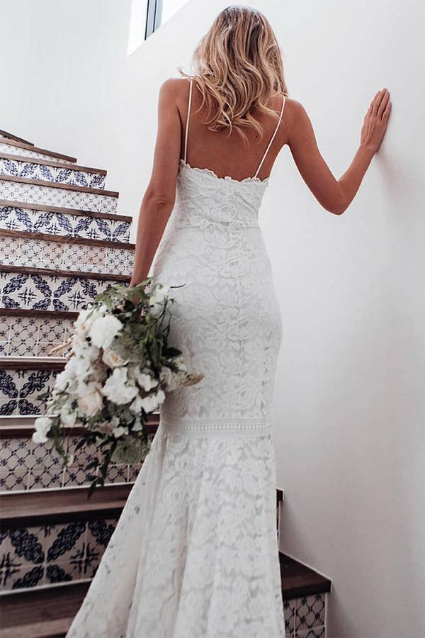 Abito da sposa avorio con spalline sottili, modello sirena, tutto in pizzo