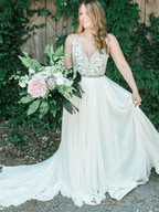 Vestidos de Noiva Rústicos com Alças Finas, Decote e Corte em A com Contas