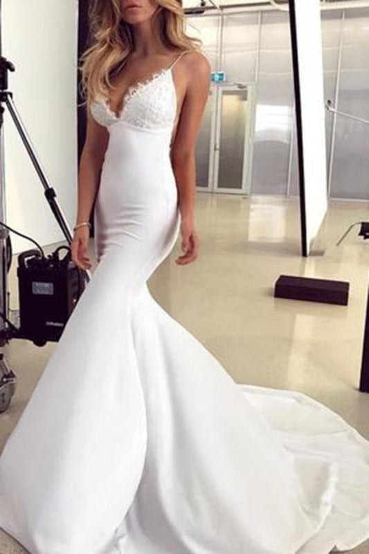 Abiti da sposa eleganti con spalline sottili, applicazioni di pizzo a sirena graziosa, schiena scoperta e seducente