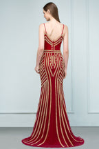 Abito da sera lungo fino al pavimento con scollo a V a forma di sirena, perline e tulle Spaghetti