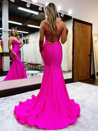 Lilly | Vestido largo de gala de satén con escote en V y cuentas, sirena brillante