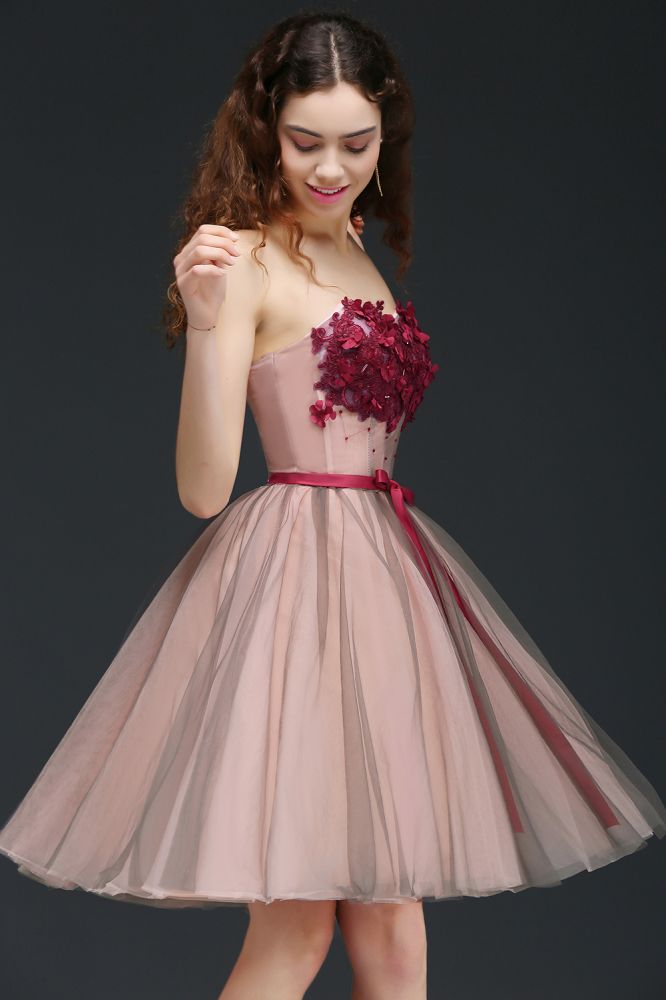 Robe de bal de fin d'année princesse en tulle sans bretelles, longueur genou