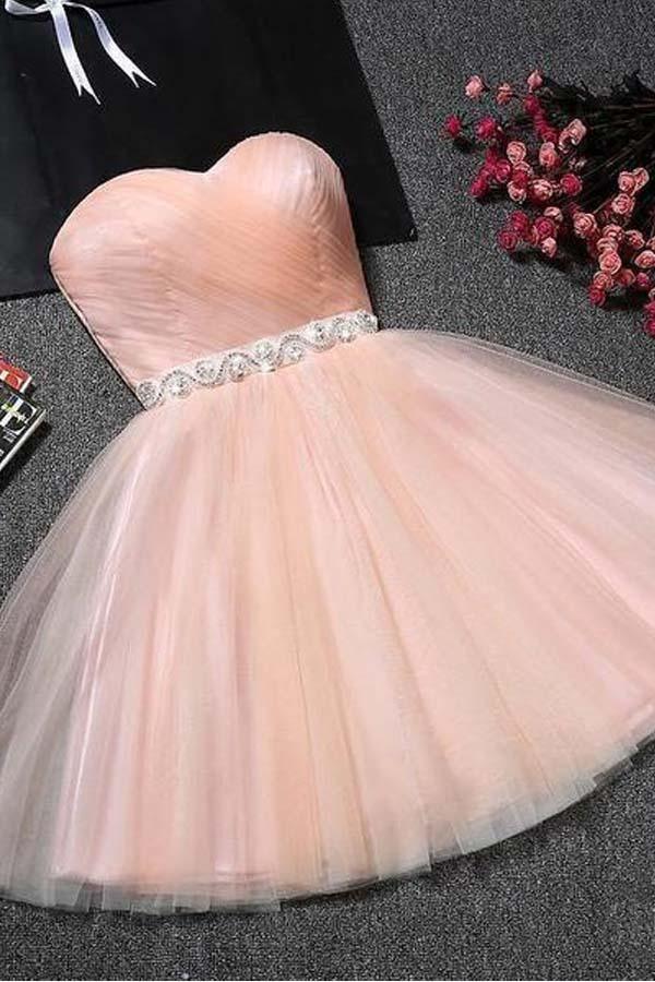 Vestido de fiesta corto rosa ruborizado con escote corazón y sin tirantes